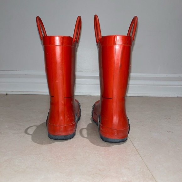 Fire Engine Rainboots - Picture 4 of 5